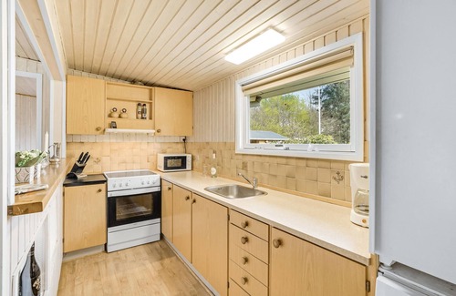 Spøttrup House | Inviting Cottage Near the Fjord with Pet-Friendly Amenities