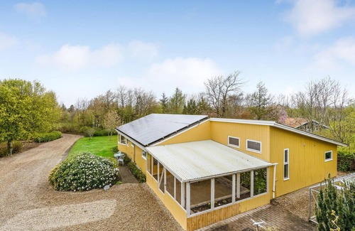 Spøttrup House | Inviting Cottage Near the Fjord with Pet-Friendly Amenities