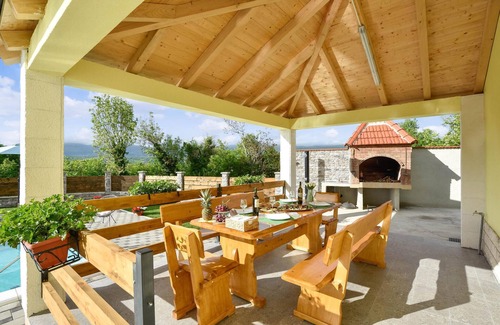 Citluk House | Inviting Vacation Home with Pool in Dalmatia’s Hinterland