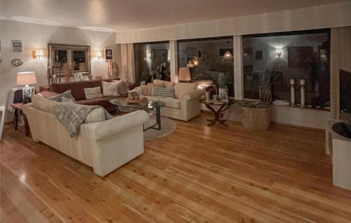 Askvoll House | 4 Bedroom Gorgeous Home In Atløy