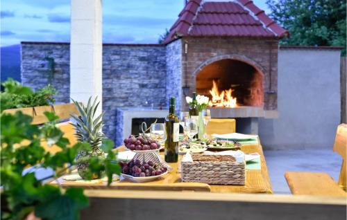 Citluk House | Idyllic Retreat in Hrvace with Outdoor Swimming Pool