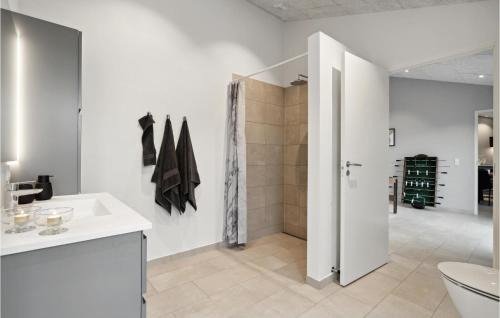 Skaven Strand House | Pet and Child-Friendly Home in Tarm with Wifi Access