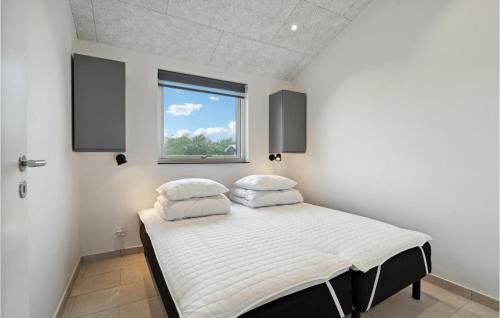 Skaven Strand House | Pet and Child-Friendly Home in Tarm with Wifi Access
