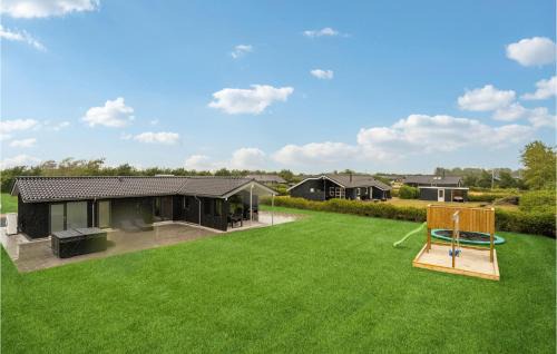 Skaven Strand House | Pet and Child-Friendly Home in Tarm with Wifi Access