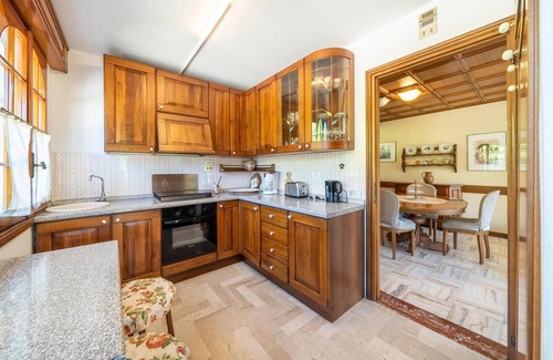 Bogliaco House | Spacious 4 Bedroom Accommodation with Lake View in Bogliaco