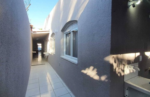 Balneario Praia do Pernambuco House | Ideal 4 Bedroom Beachfront Home in Guarujá for Families