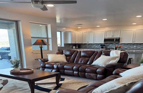 Winnemucca House | 4-Bedroom Home near Downtown Winnemucca with Mountain Views