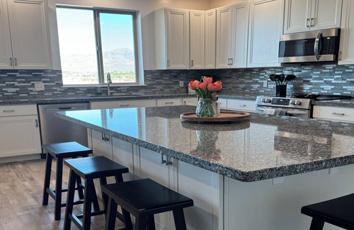 Winnemucca House | 4-Bedroom Home near Downtown Winnemucca with Mountain Views
