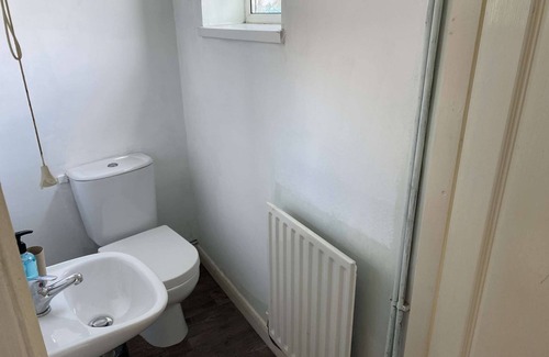Smethwick Hotel | 4 bedroom house in St Paul's Road
