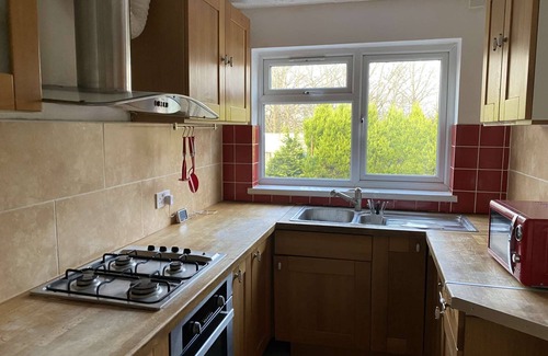 Smethwick Hotel | 4 bedroom house in St Paul's Road