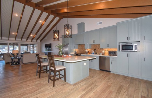 Smith Mountain Estates House | 4-bedroom house in charming Jackson's Gap with Boat Ramp/Pet Friendly/Super View