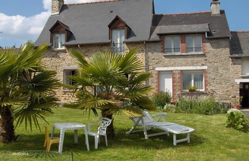 La Bouexiere House | Tranquil 4-Bedroom House in Countryside Rennes