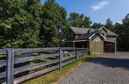 Catharpin House | 4-bedroom house in peaceful Catharpin