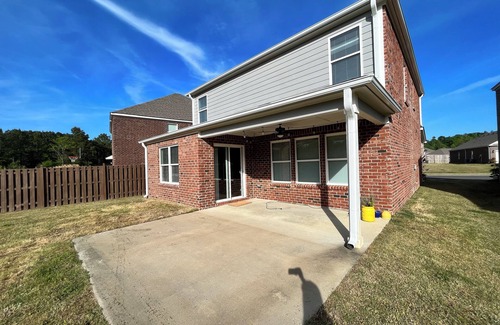 Fultondale House | Cozy 4-Bedroom Retreat in Charming Neighborhood