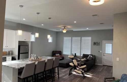 New Braunfels House | 4-bedroom house in welcoming downtown New Braunfels with WiFi, AC