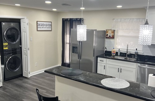 Pontchartrain Park House | 4-bedroom house in fabulous New Orleans with AC, Wi-Fi