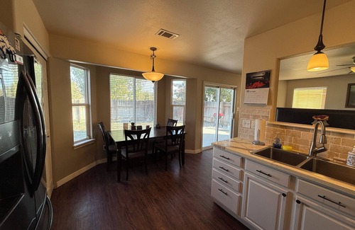Pear Park House | 4-bedroom house in marvelous Grand Junction with AC, WiFi