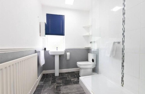 Stonnall House | Top-Rated Holiday Homes in Birmingham, UK for Your Stay