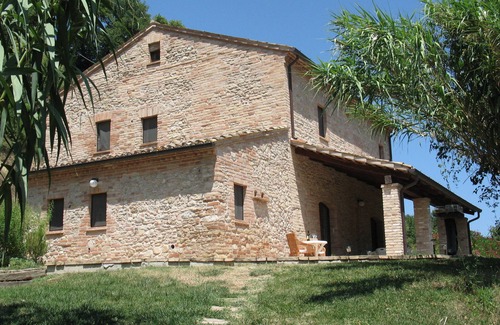 Montefiore dell'Aso Villa | Indulge in a 4 Bedroom Villa with Private Pool in Le Marche