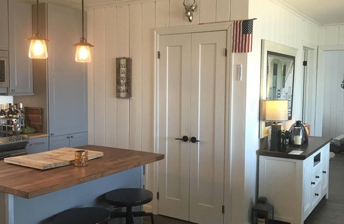 Fancher Cottage | Ideal 3 Bedroom Lake House with Scenic Views in Upstate NY