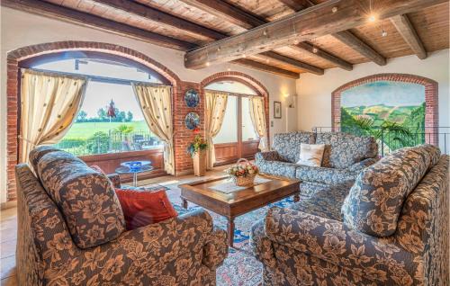 Lequio Tanaro House | Inviting Home in Lequio Tanaro with Pool and Kitchen