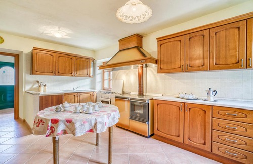 Arzeno House | Experience a Cozy Cottage Retreat with Pet-Friendly Amenities