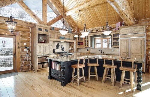 Huntsville Cabin | Cozy 4 Bedroom Mountain Cabin in Huntsville, Utah