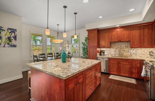 Poipu House | Inviting 4 Bedroom Condo with Ocean Views at Pili Mai