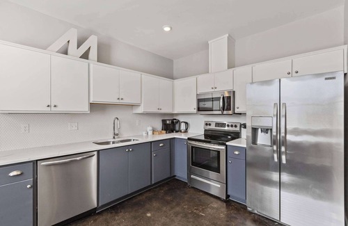 Cooper-Young Historic District House | Beautiful 4 Bedroom Home in Heart of CooperYoung