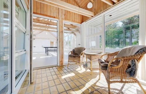 Slette Strand House | Cozy 4-Bedroom Retreat with Ocean Views in Fjerritslev