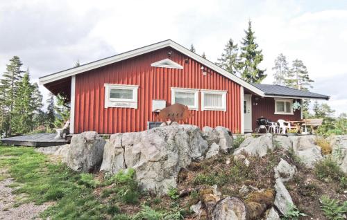 Kraketorp House | Cozy Home in Lammhult with Scenic Sea View for Families