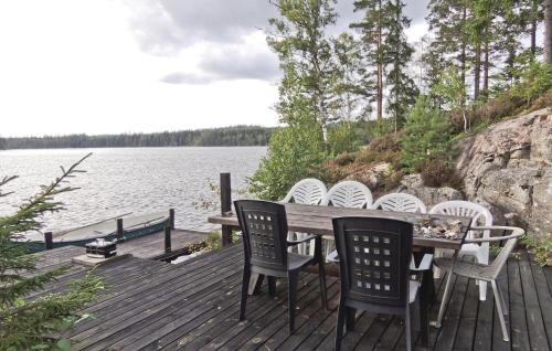 Kraketorp House | Cozy Home in Lammhult with Scenic Sea View for Families