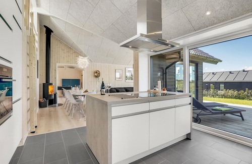 Saksild Strand House | Experience a Modern Cottage at Saksild Strand with Ocean Views