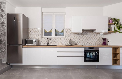Viskovo House | Relaxing 4 Bedroom Accommodation with Private Pool in Rijeka