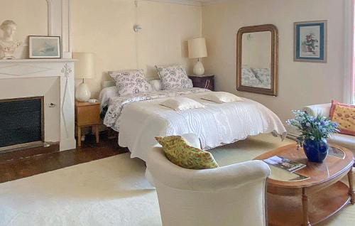 Tredion House | 4 Bedroom Nice Home In Trédion
