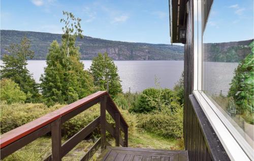 Modum House | Pet-Friendly 4 Bedroom Home with Hot Tub in Vikersund