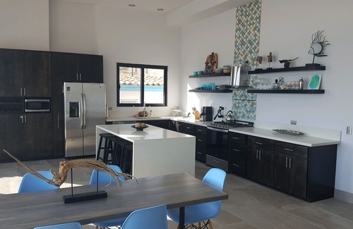 Las Conchas House | Oceanfront 4-Bedroom Retreat in Las Conchas - Rated 9.6