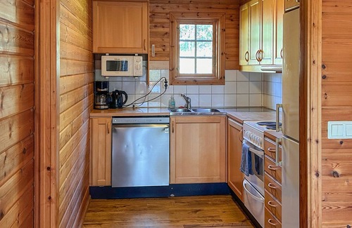 Fegen House | Relaxing Cottage Near Kvarnsjön Lake with Spa & Breakfast