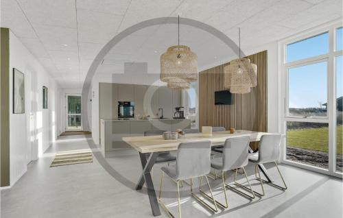 Skaven Strand House | Cozy 4 Bedroom Pet Friendly Retreat in Tarm, Rated 10/10
