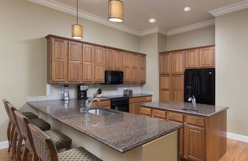 Sevierville Condo | Spacious 4 Bedroom Suite with Full Kitchen in Smoky Mountains