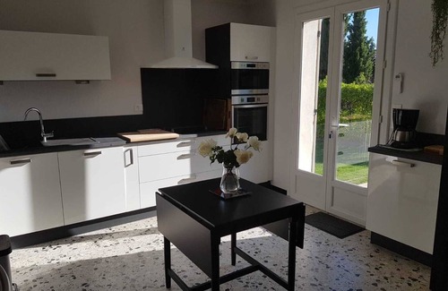 Entrechaux House | Ocean View Vrbo Property with Family-Friendly Amenities