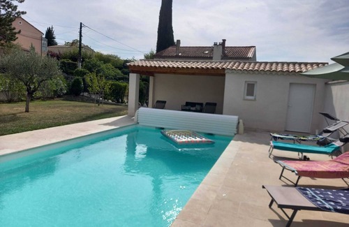 Entrechaux House | Ocean View Vrbo Property with Family-Friendly Amenities