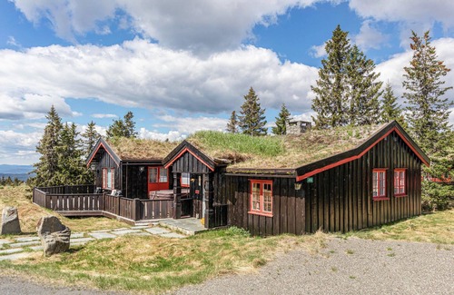 yer House | Cozy Cabin Retreat Near Scenic Hafjell Attractions