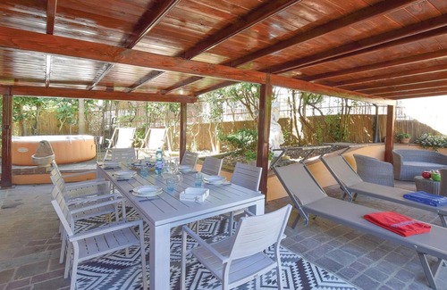 Massarosa House | Immaculate 4-Bedroom Getaway in Massarosa with Spa
