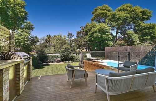 Middle Cove House | Stylish 4-Bedroom House with Pool Near Beautiful Park