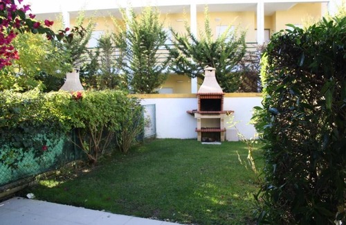 Vale de Parra Villa | Elegant 4 Bedroom Townhouse in Vale de Parra Near Gale