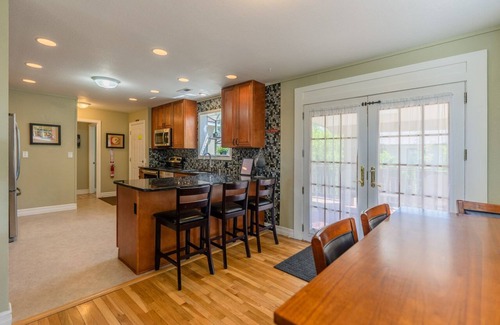 Richland House | Historical Gold Coast Q House: Pet-Friendly Family Retreat