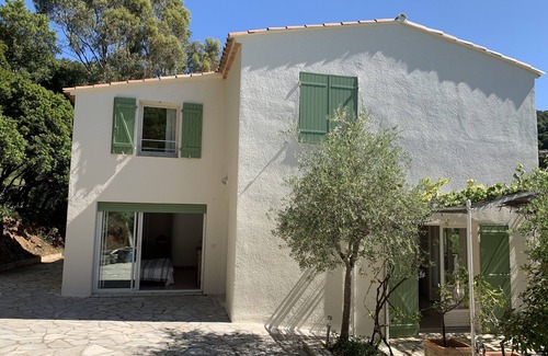 La Croix-Valmer Villa | Seaside Villa with Pool Near St Tropez for Memorable Getaways