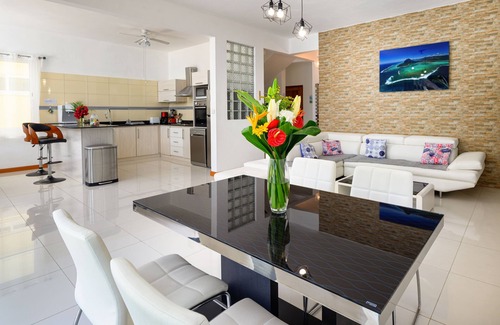 Cap Malheureux Villa | Ideal 4-Bedroom Villa with Pool, Steps from the Sea