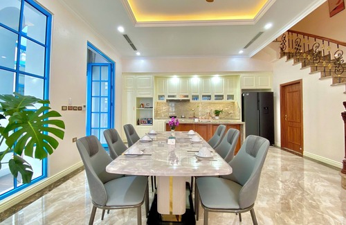 Bai Chay Villa | 4-bedroom villa near the beach in Hạ Long